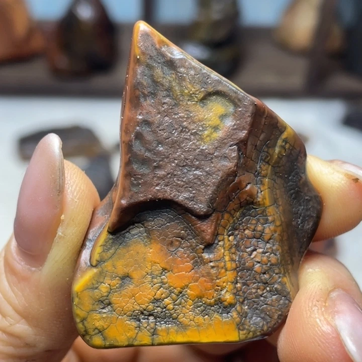 快***虹石材戈壁牧民美石原石