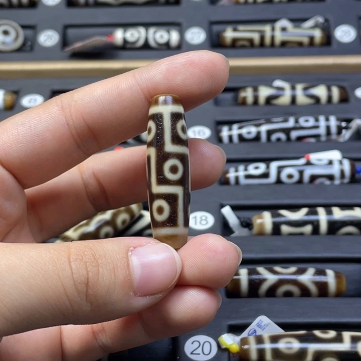 乐***子玛瑙/玉髓未镶嵌颈饰