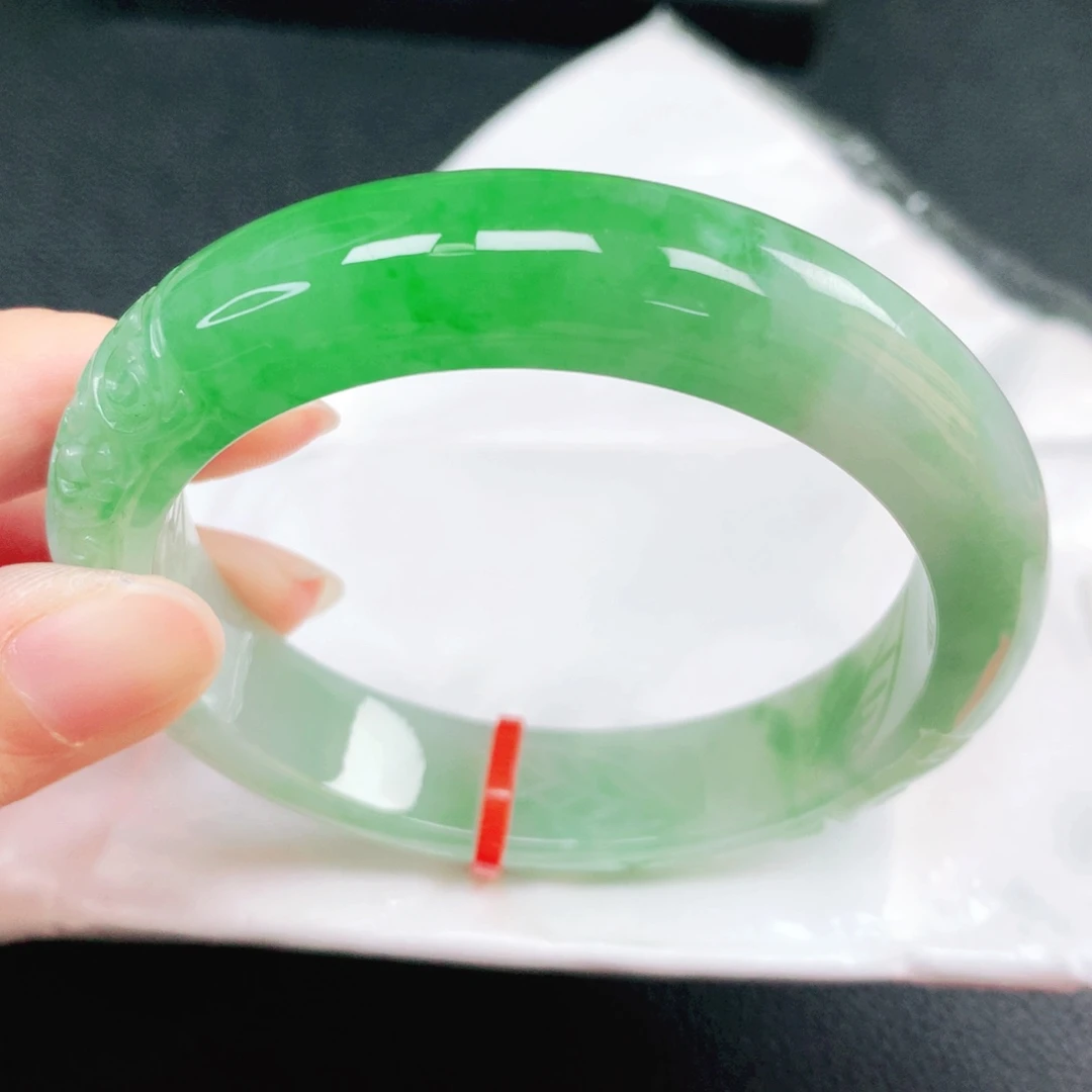 翡翠未镶嵌手镯57圈