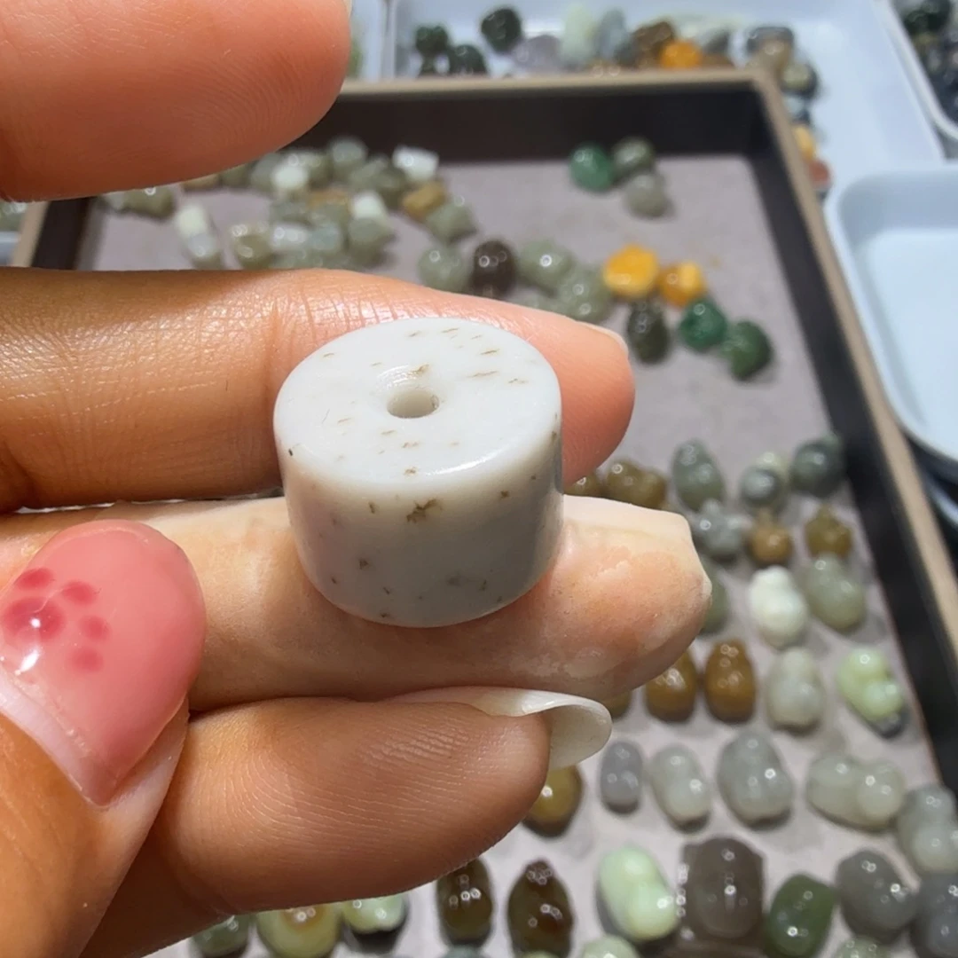 和田玉未镶嵌珠宝奇石