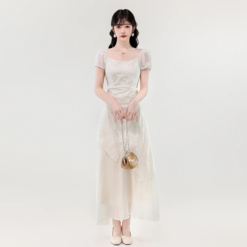 2025夏季新款方领温婉气质杏色绣花不规则设计感假两件连衣裙