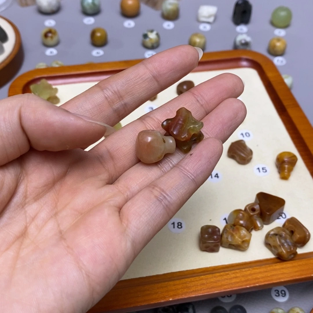 蛇纹石玉配饰合金t****g