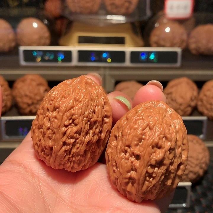 文玩核桃把件滚石