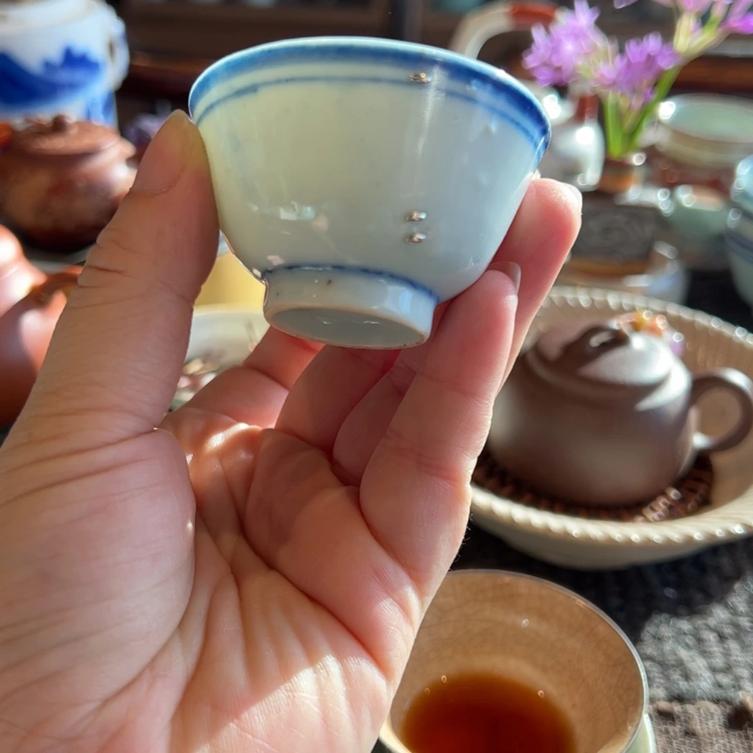 锯钉修复了青花双线杯子一个