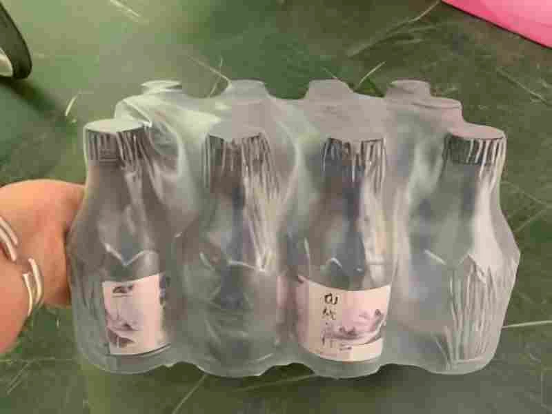特价苏打水一提12瓶
