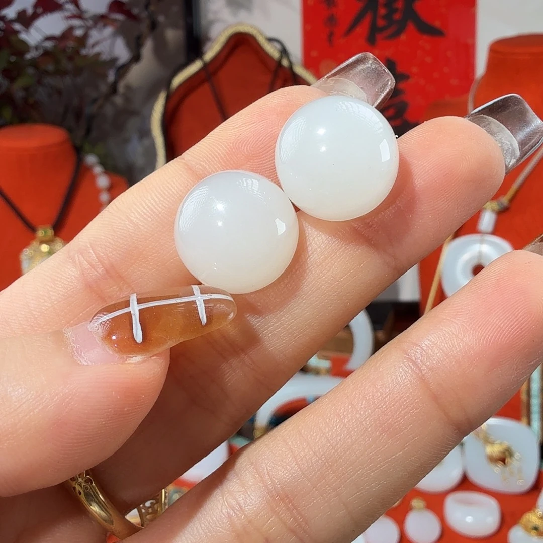 和田玉18K金镶嵌颈饰