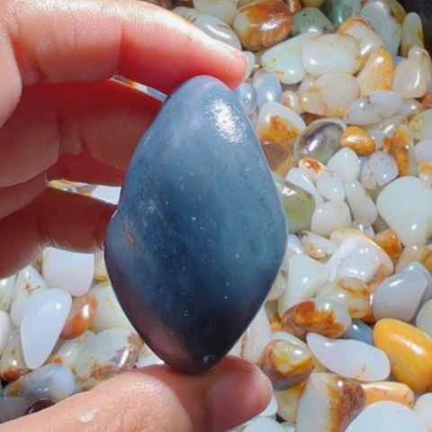 和田玉未镶嵌颈饰55.3克