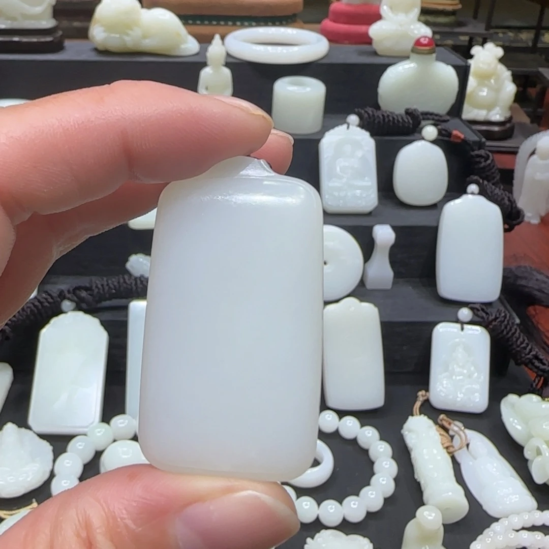 和田玉挂件未镶嵌领*