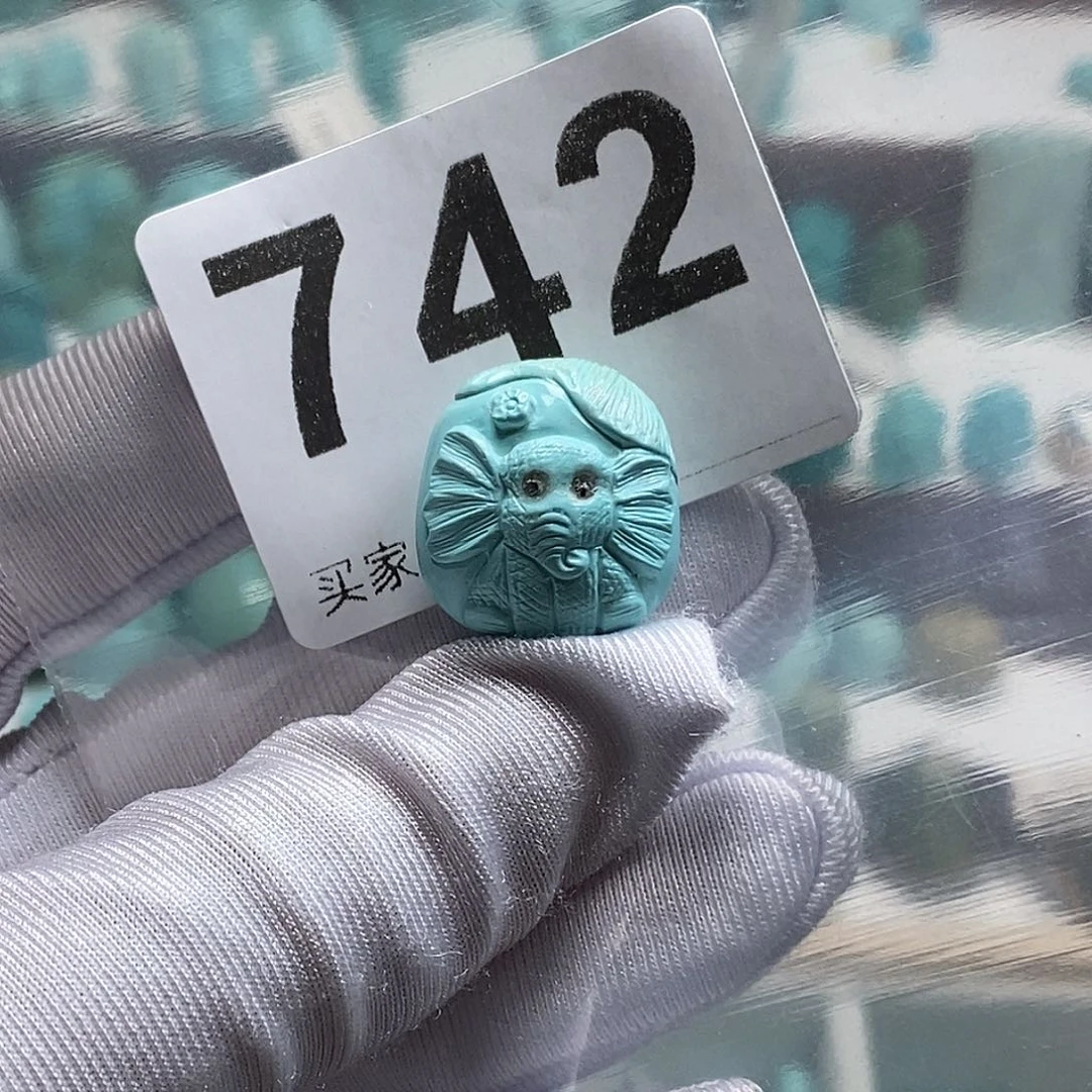 绿松石未镶嵌珠宝奇石