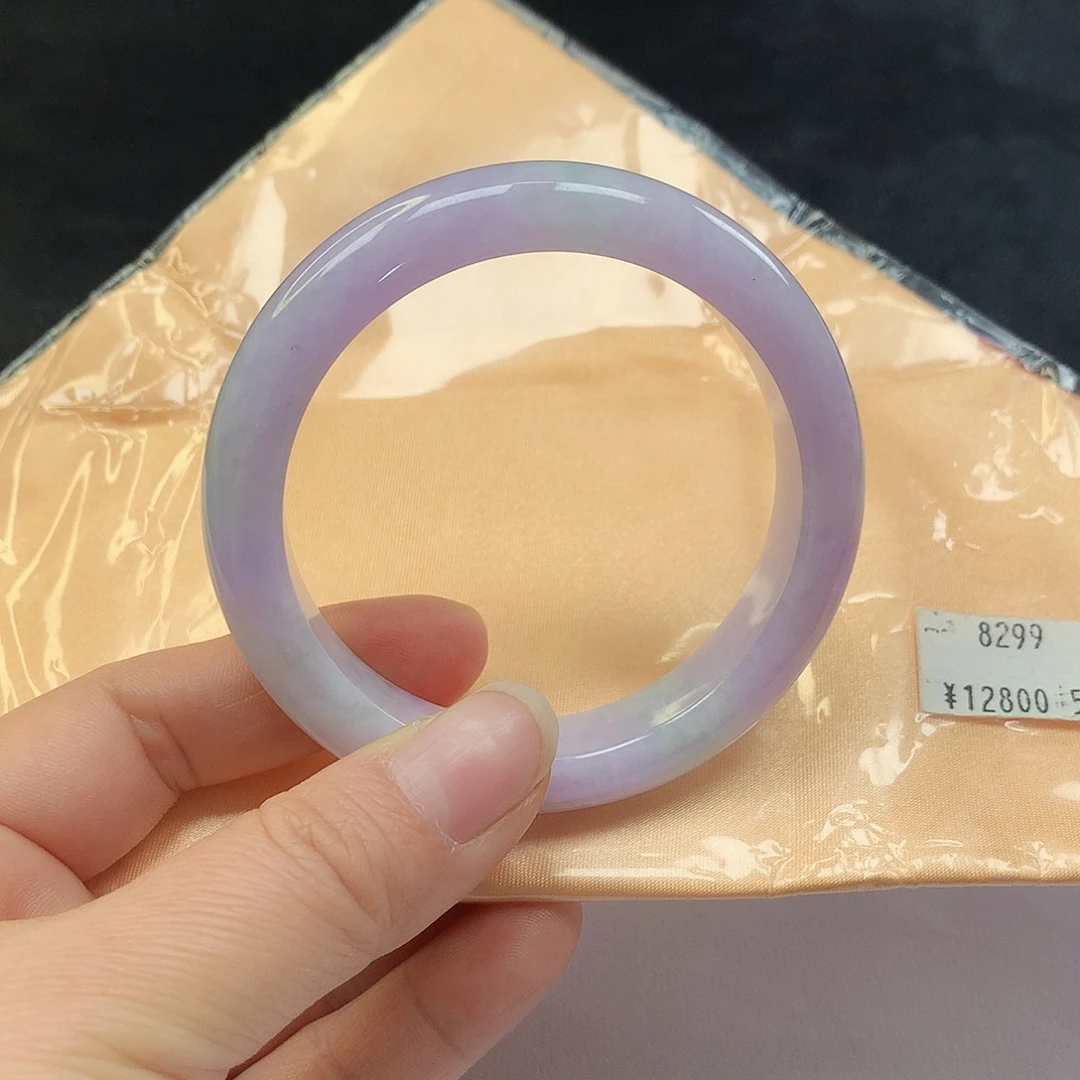 翡翠手镯未镶嵌8299xccvbbbn