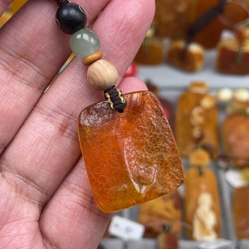 【闪购商品】未镶嵌颈饰琥珀