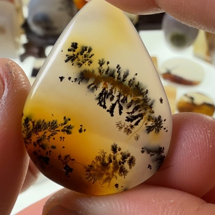 玛瑙/玉髓未镶嵌珠宝半成品