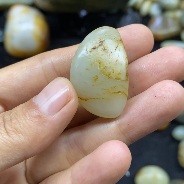 未镶嵌和田玉（糖玉）挂件