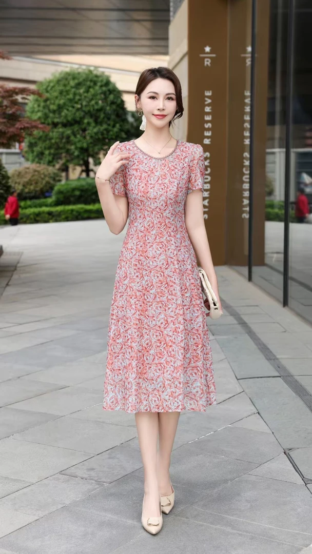 连衣裙柔软舒适透气