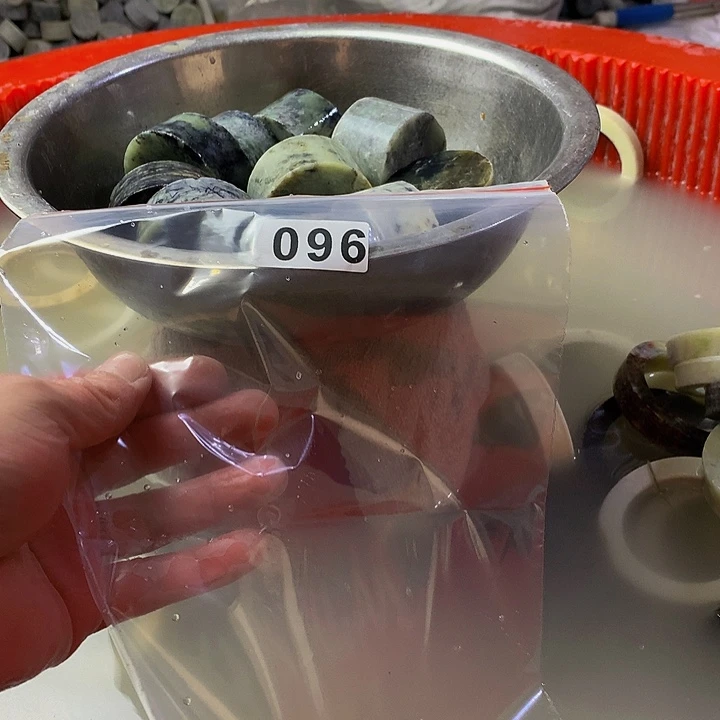 蛇纹石玉原未镶嵌