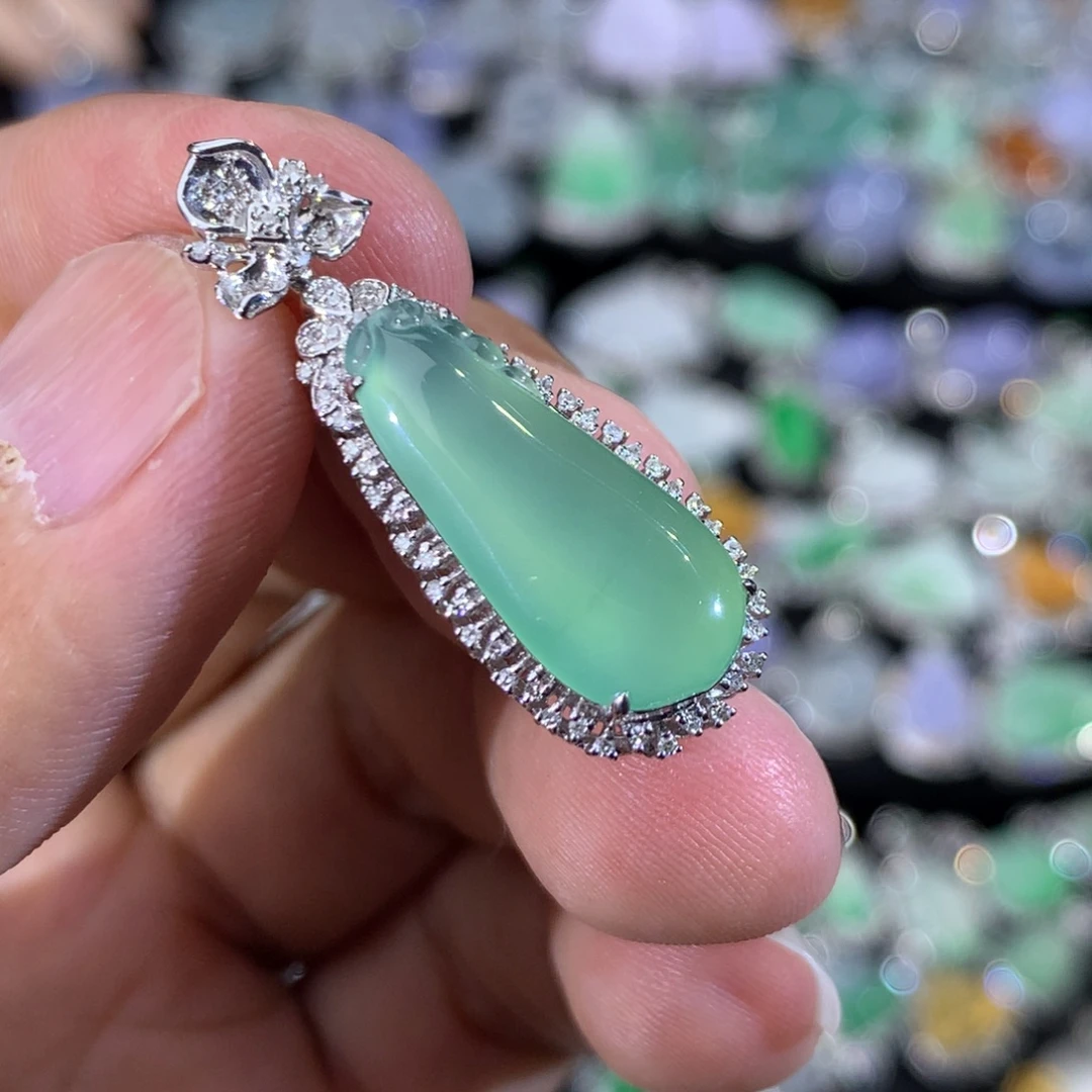 翡翠18K金镶嵌吊坠(不含链)