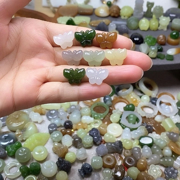 未镶嵌和田玉挂件蝴蝶98一个多样性发其一