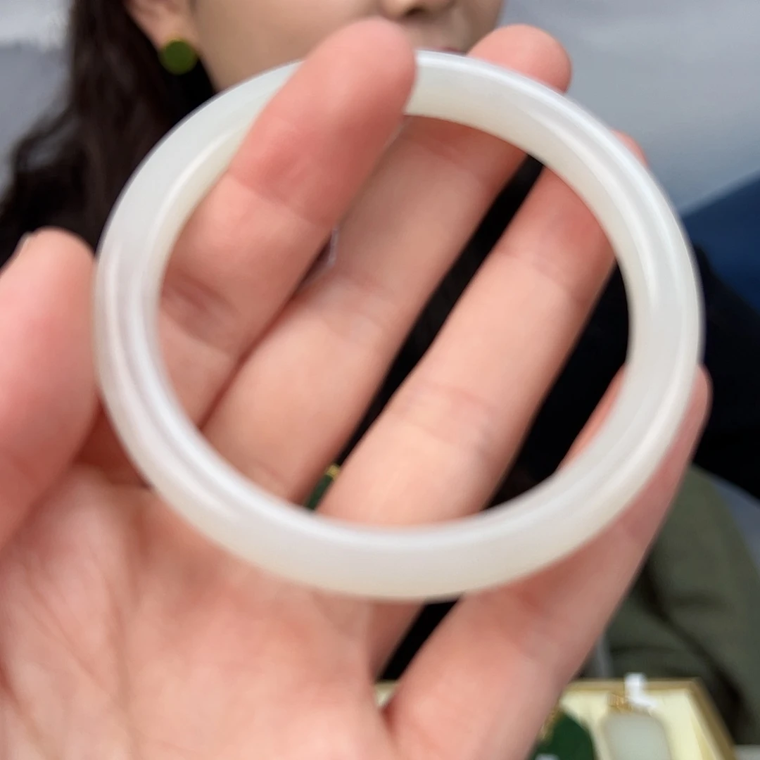 和田玉颈饰未镶嵌刘*英