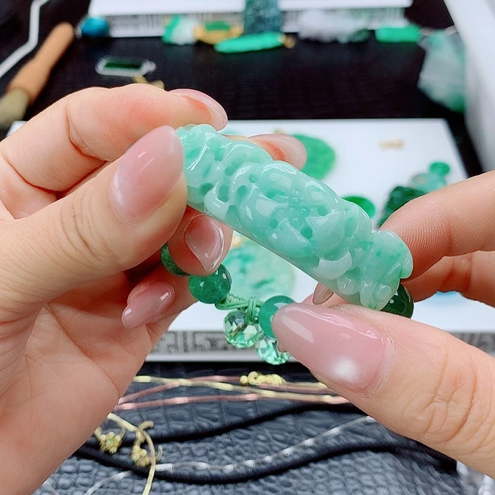 未镶嵌手链翡翠，