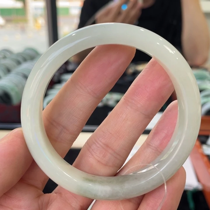 翡翠未镶嵌手镯56.9