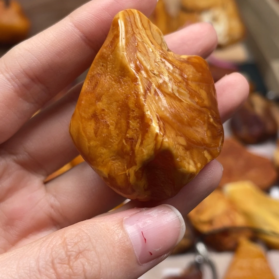 琥珀未镶嵌珠宝奇石