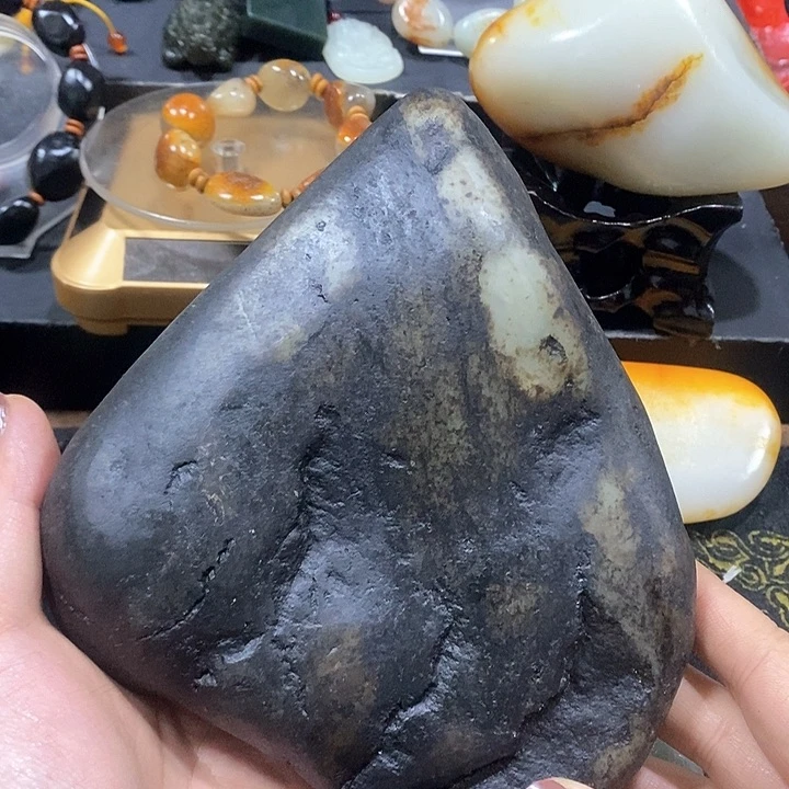 未镶嵌和田玉（糖玉）挂件俯***_