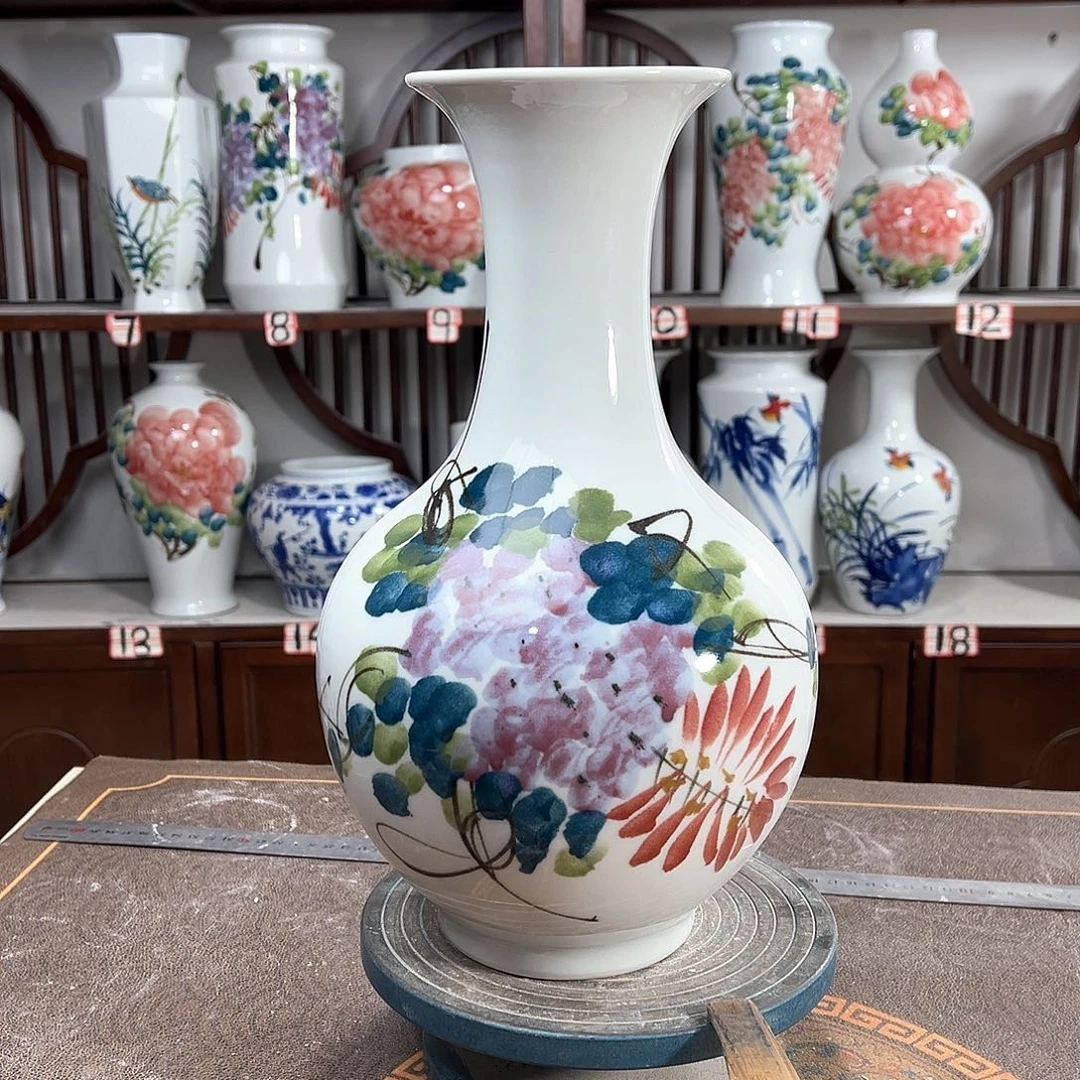 摆件景德镇陶瓷赏紫藤