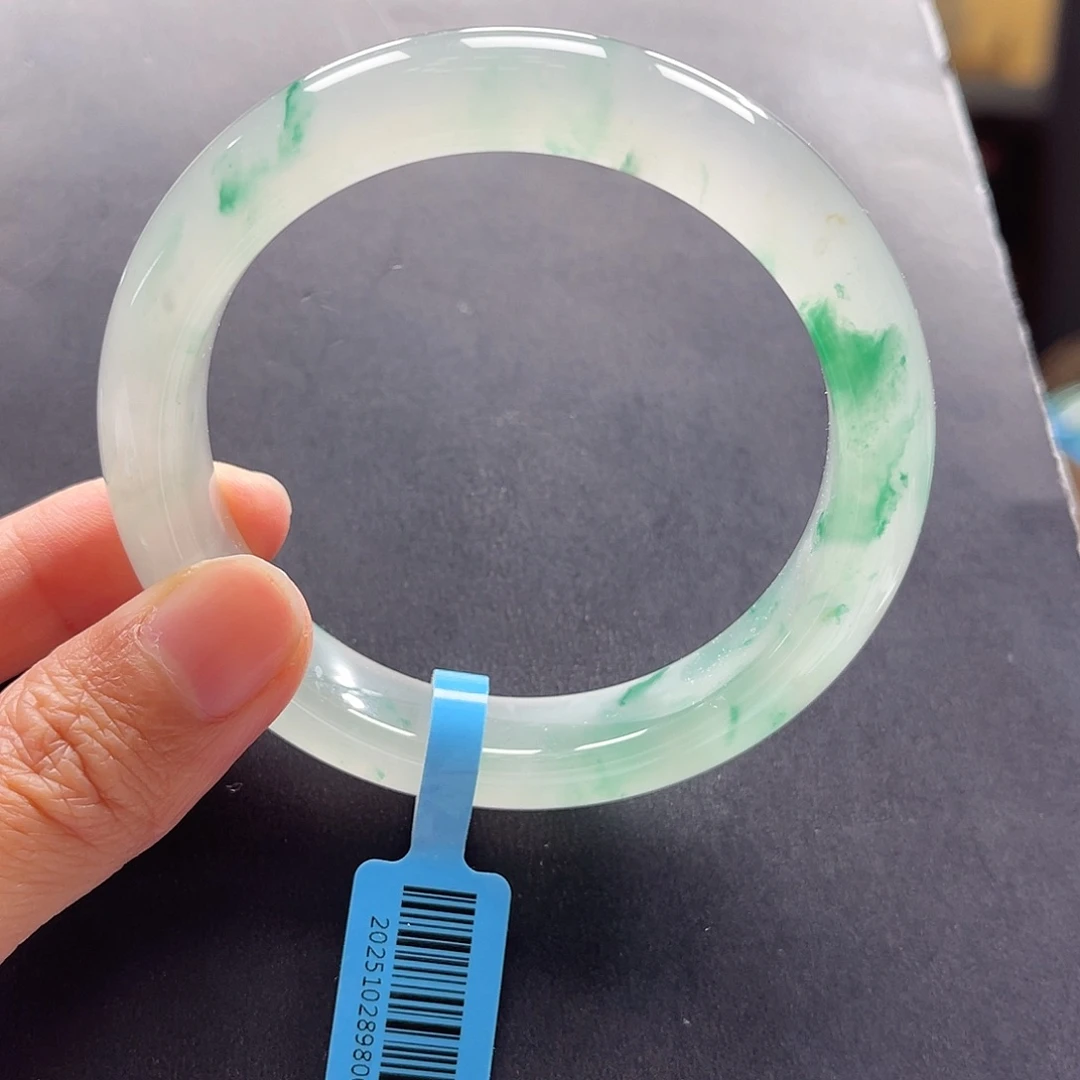 山***厂石英质玉未镶嵌手镯