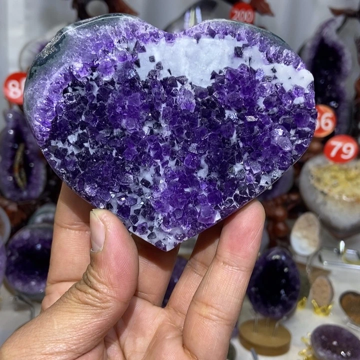 紫晶未镶嵌大型摆件（非配饰）