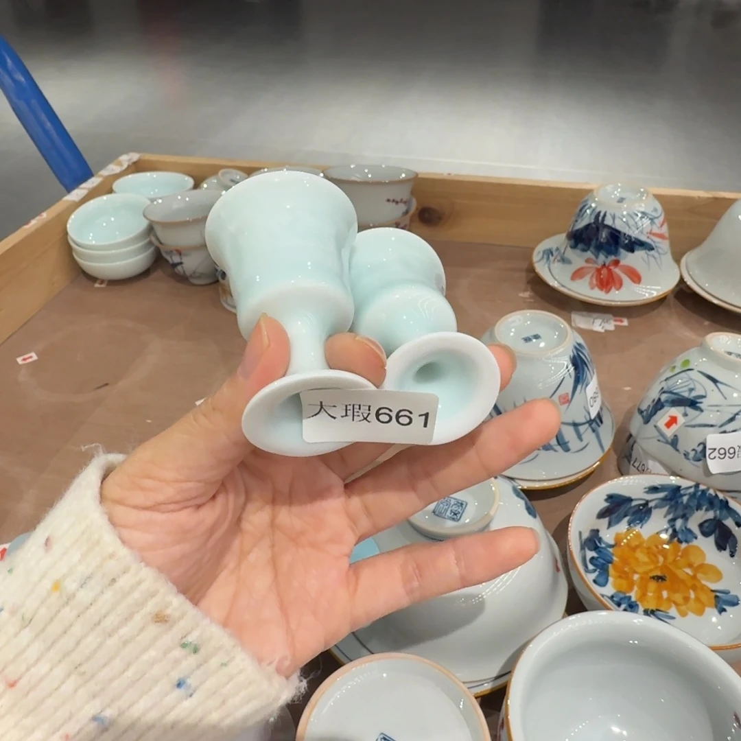 釉下手绘茶具微瑕