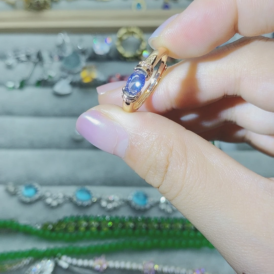 【闪购商品】银S925镶嵌耳饰托帕石