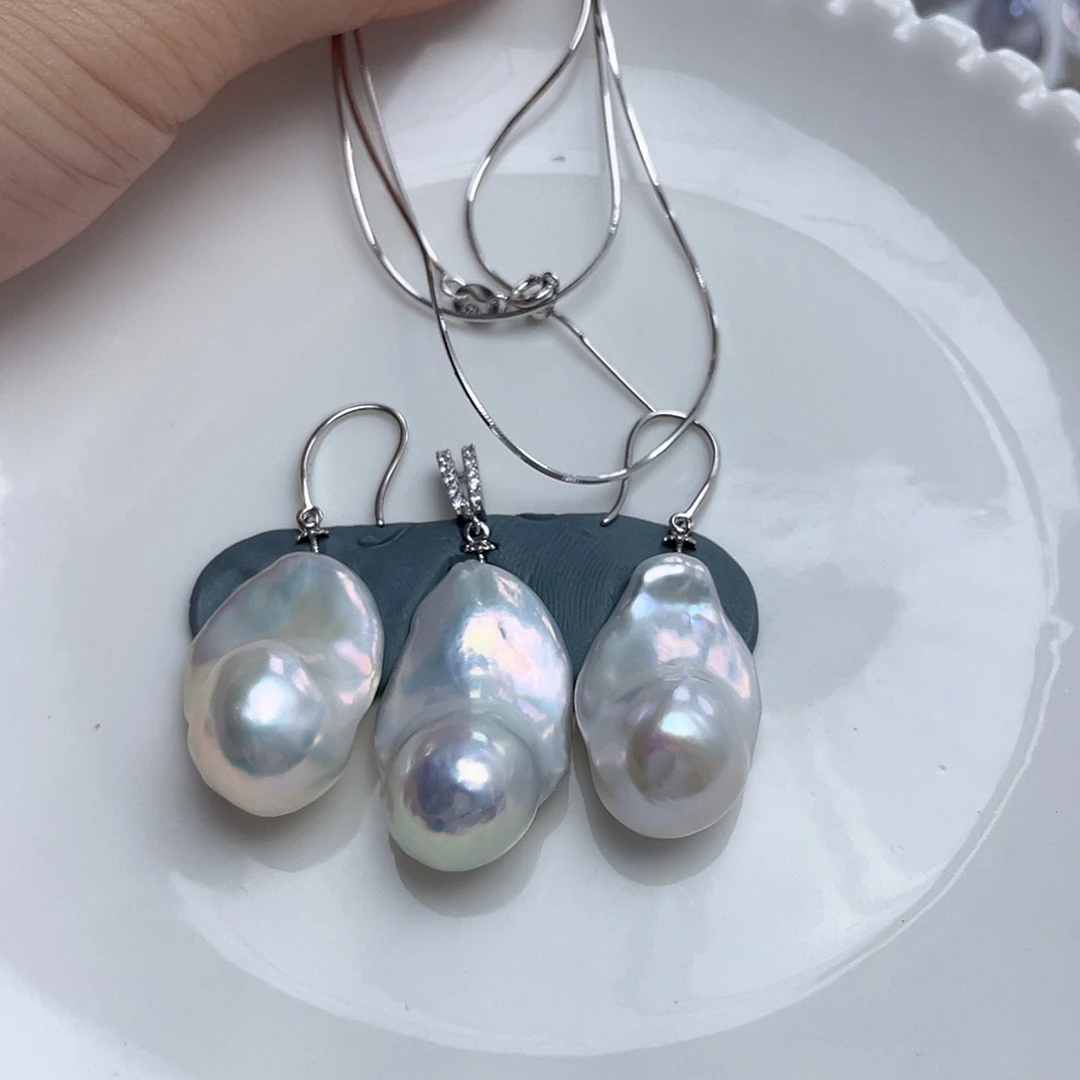 百***花淡水珍珠未镶嵌颈饰