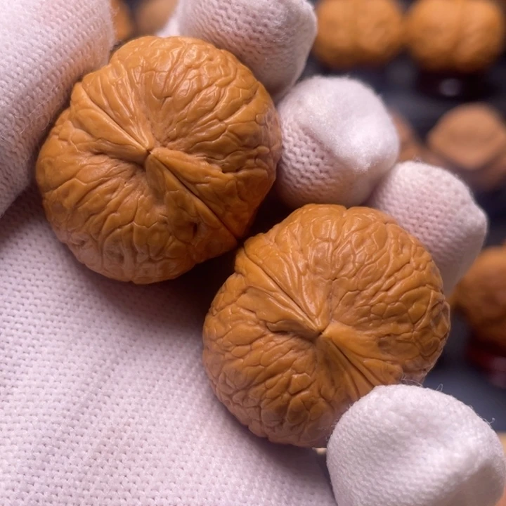 把件文玩核桃蛇皮球8Y