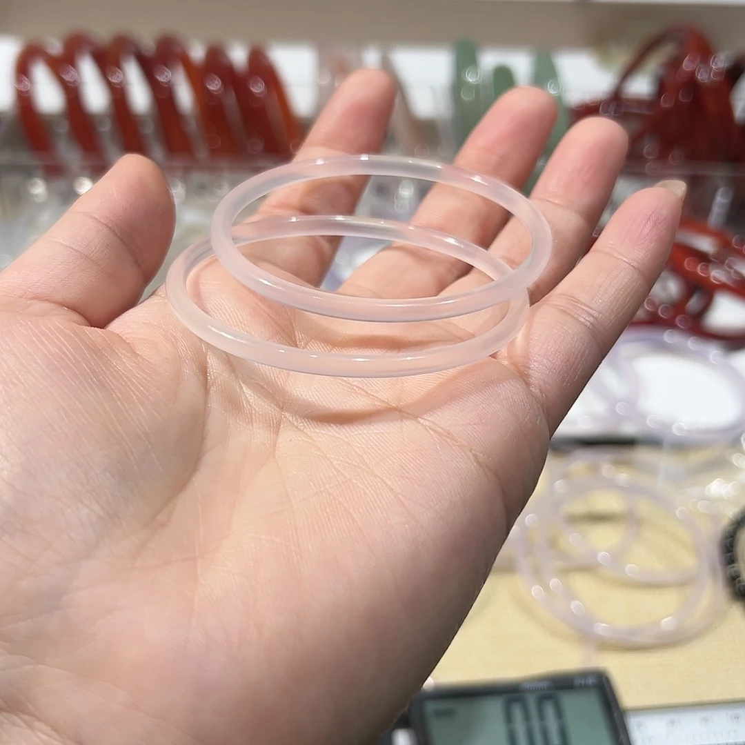 玛瑙/玉髓手镯未镶嵌躺***户