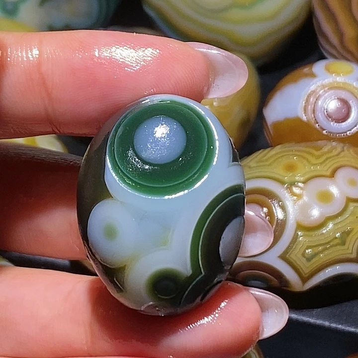 玛瑙/玉髓未镶嵌珠宝奇石71