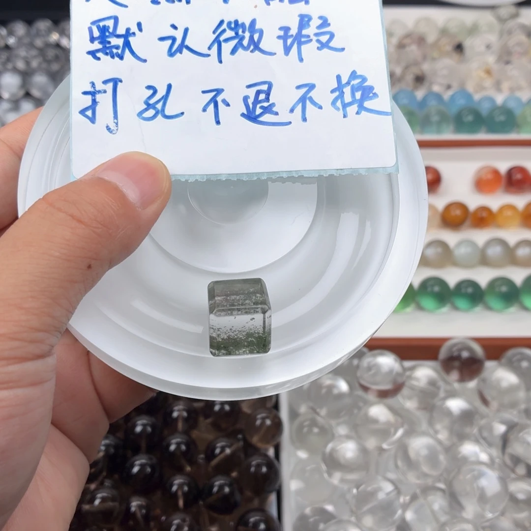 刘***哈吊坠(不含链)未镶嵌水晶