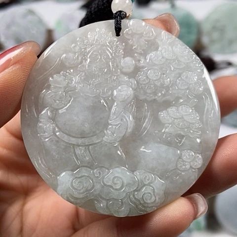 翡翠颈饰未镶嵌财神爷福利