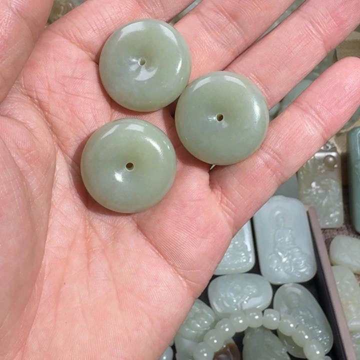 和田玉颈饰未镶嵌姚