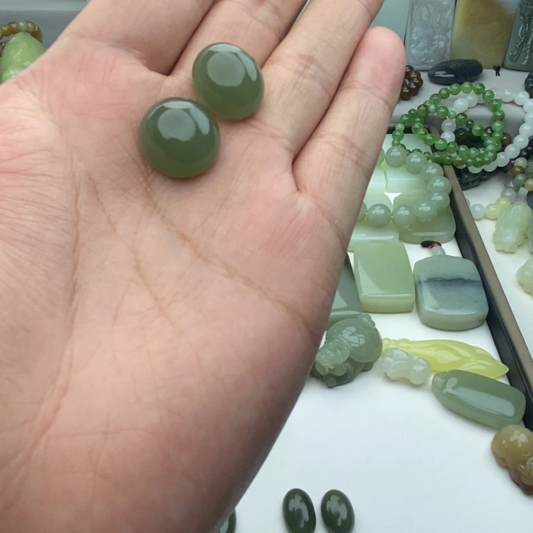 现***寞颈饰未镶嵌和田玉