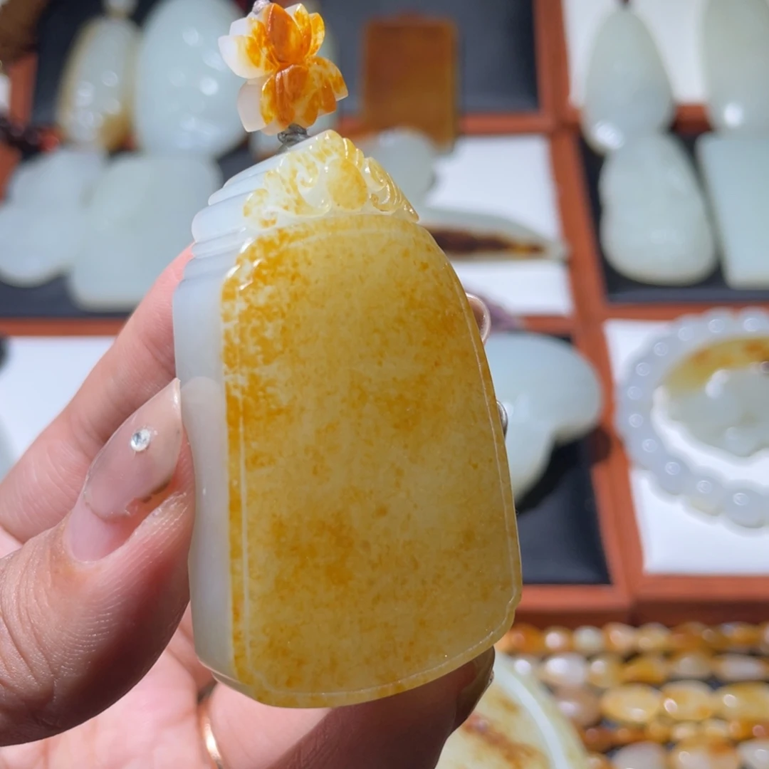 吊坠(不含链)未镶嵌和田玉（子料）
