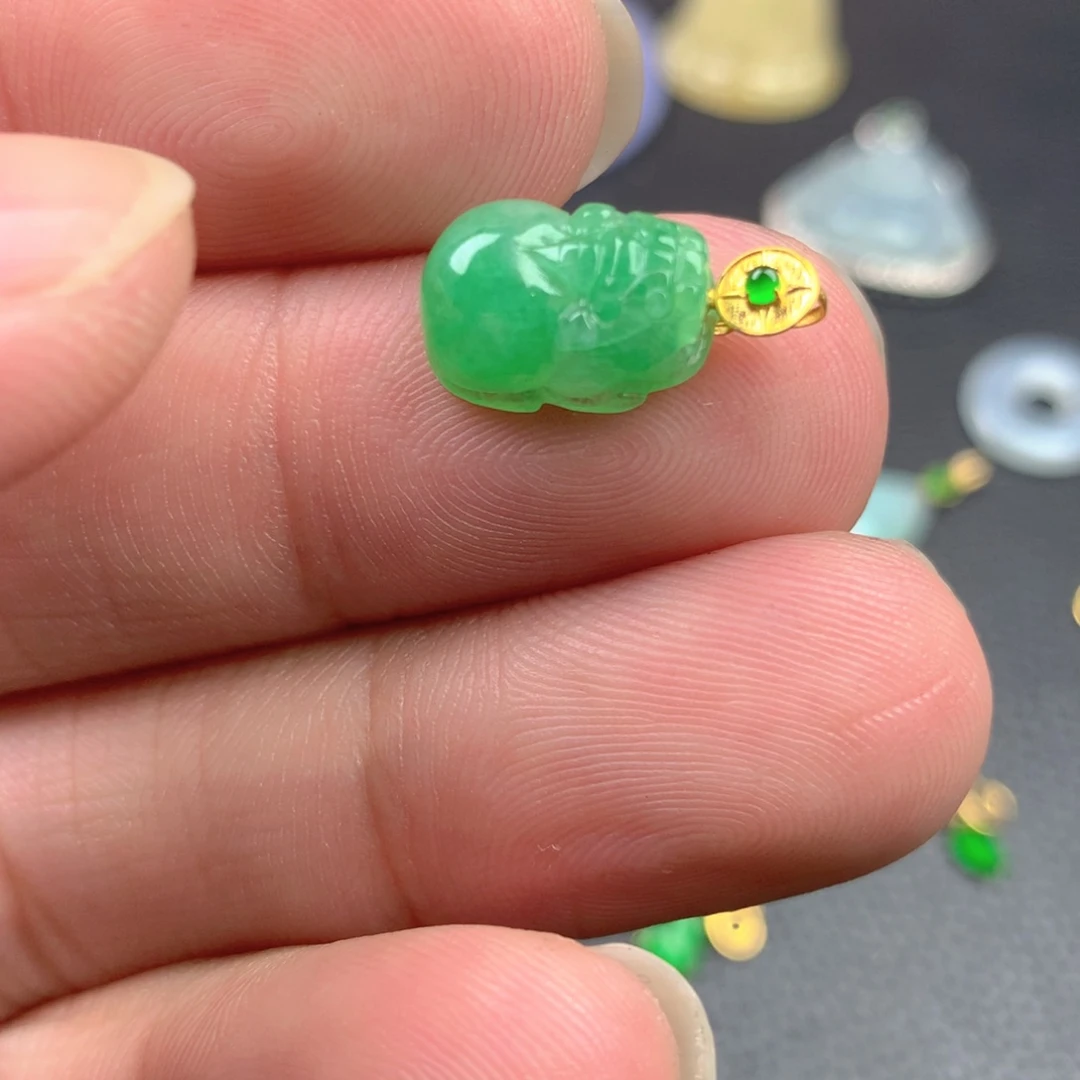 【闪购商品】颈饰18K金镶嵌翡翠翡翠