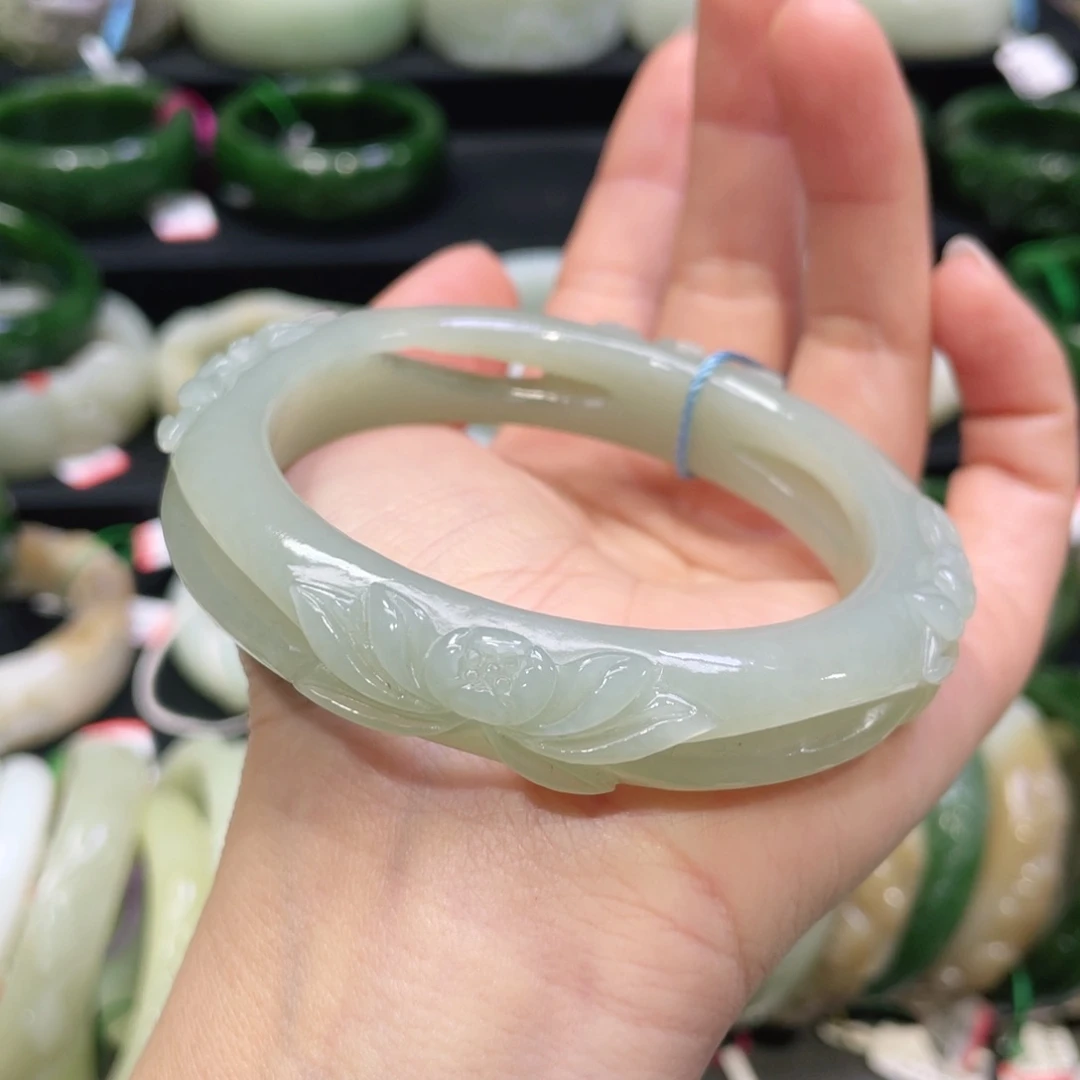 未镶嵌手镯和田玉45