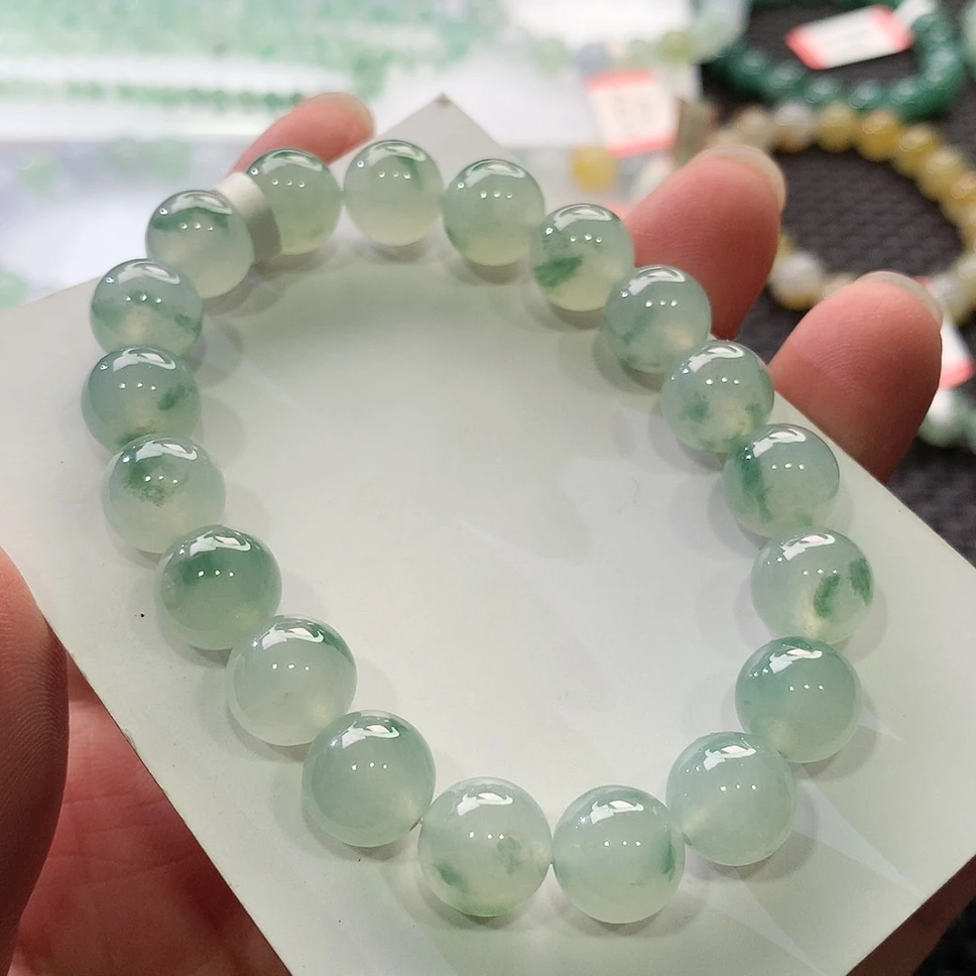 翡翠手链未镶嵌翡翠