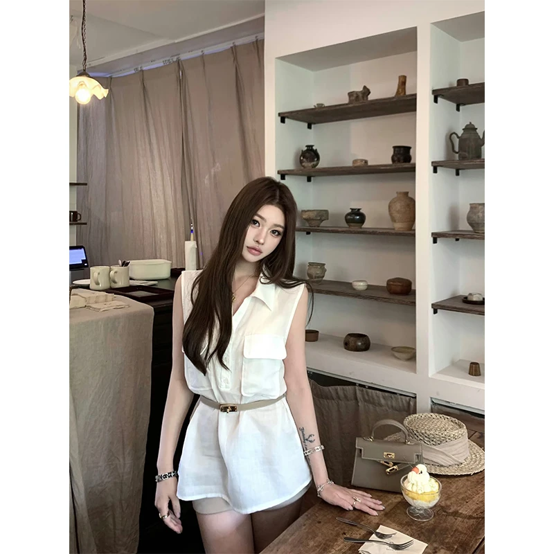 2025夏季新款赫本风高级感无袖翻领上衣配高腰显瘦休闲短裤