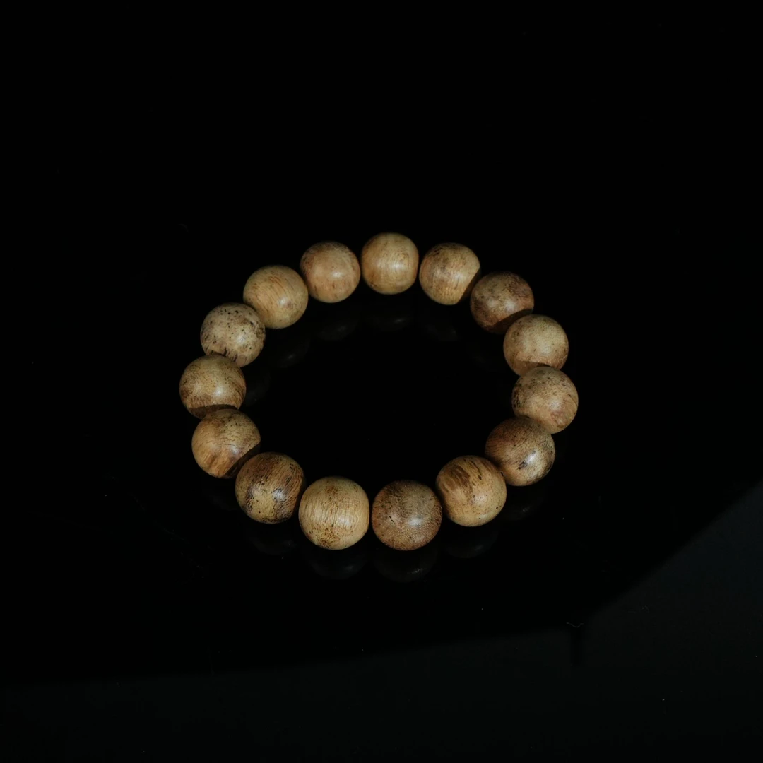 A8013 马来西亚花珠沉香手串 1.4cm  9.45g