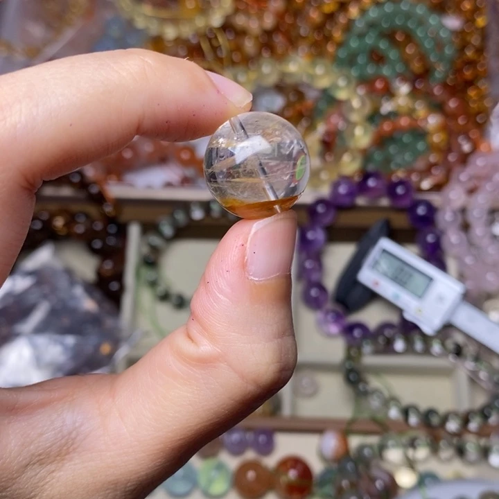 是****水晶手链未镶嵌黄胶