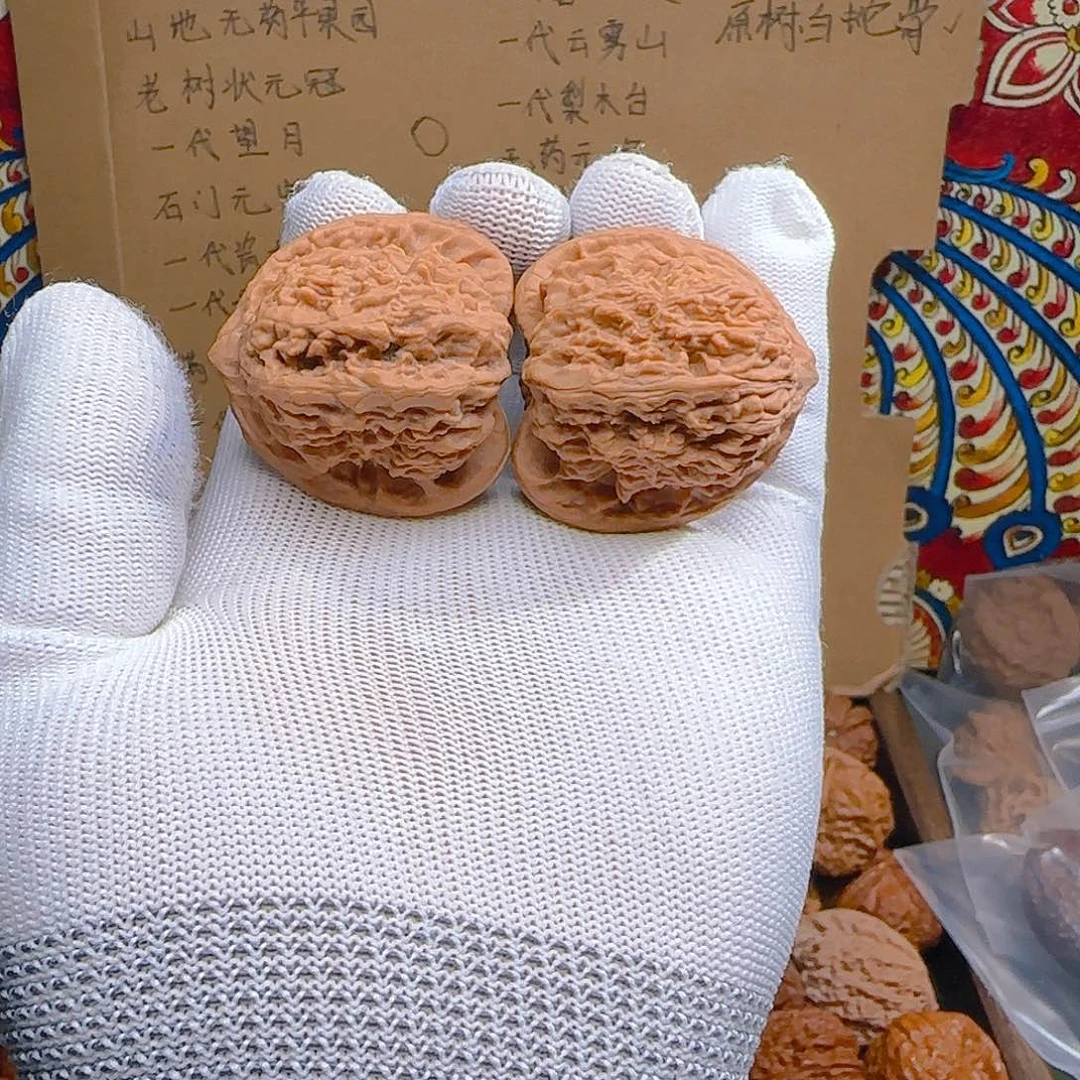 文玩核桃吊坠山一代蚂蚁沟