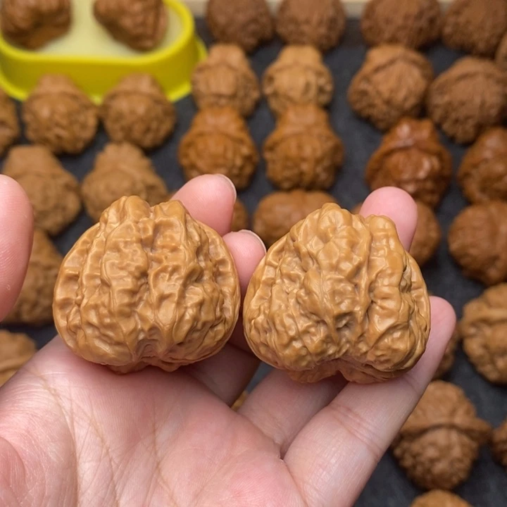 文玩核桃把件小**?蛤蟆36