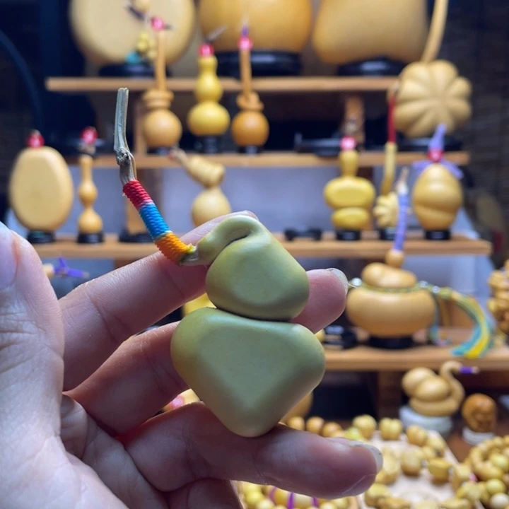 是****天然葫芦自然生长