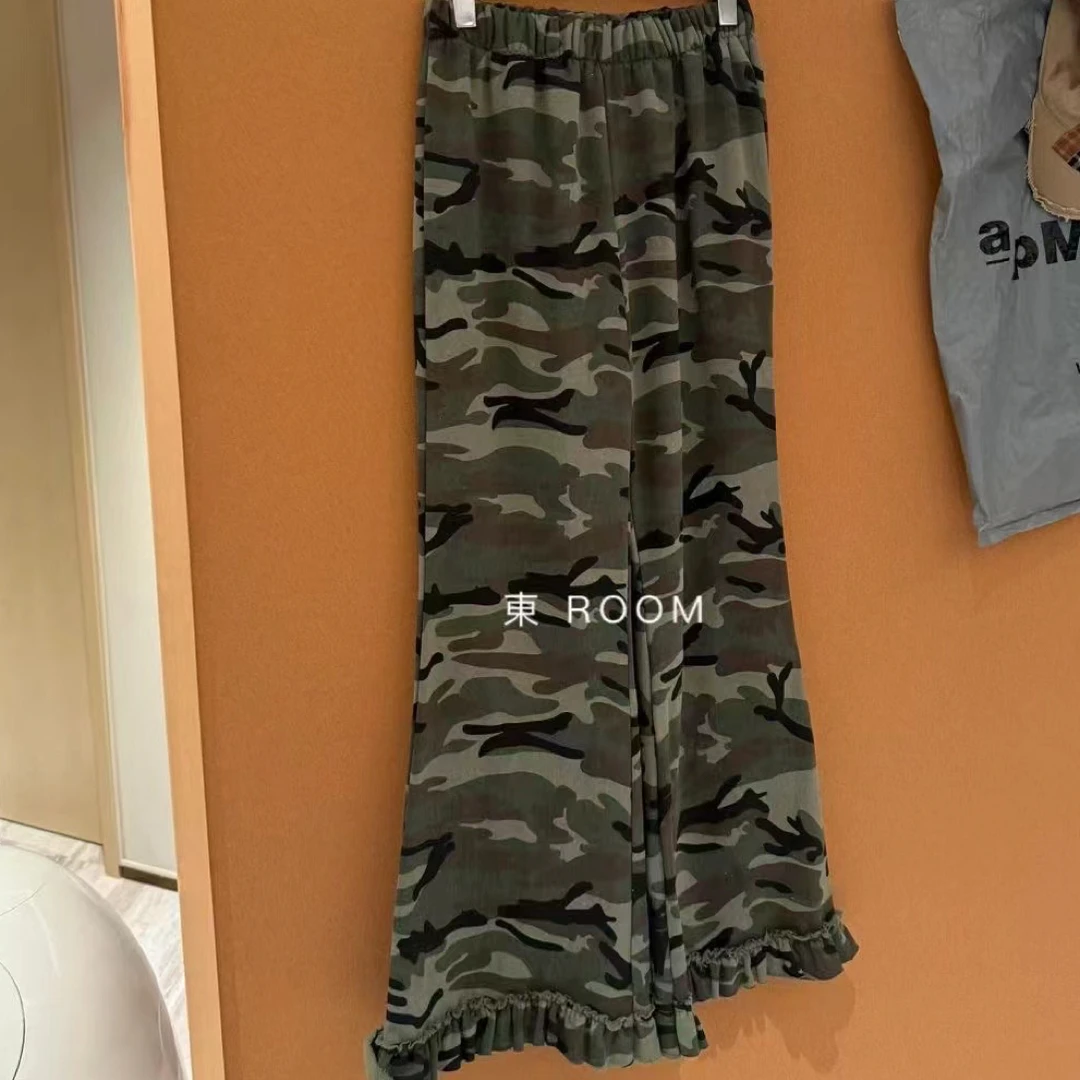 【東Room】2025年秋季新款修身显瘦迷彩花边喇叭裤女